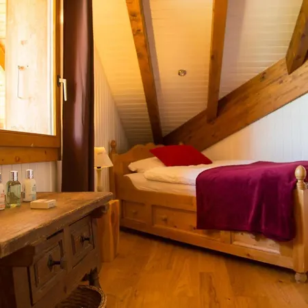 Hotel Hameau Les Cleves 3*